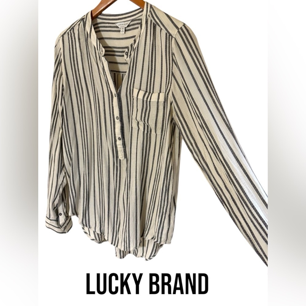 Lucky Brand-Medium 100% viscose off white/gray striped blouse. Roll tab sleeve - Picture 11 of 16